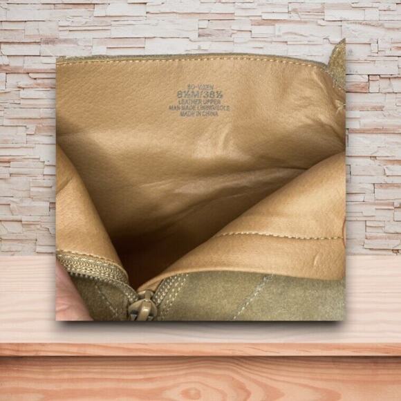 Sole Society Vixen Suede Almond Toe Side Zip
Ankle Boots Tan Women's 8 - Picture 6 of 6